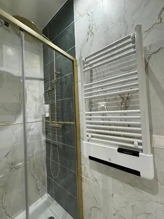 Le Saint Didier - Wifi - Central Avignon Apartment